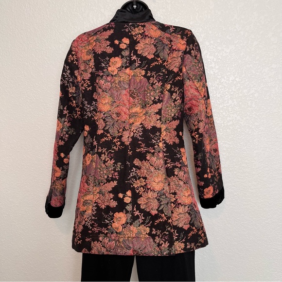 Soft Surroundings Westbury Garden Jacquard Velvet Blazer - Picture 5 of 13